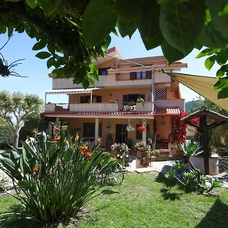 Alojamento de Acomodação e Pequeno-almoço Valeri Tropea