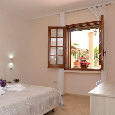 Alojamento de Acomodação e Pequeno-almoço Valeri 4*