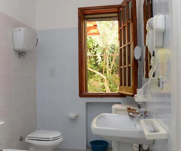 לינה וארוחת בוקר Valeri 4*