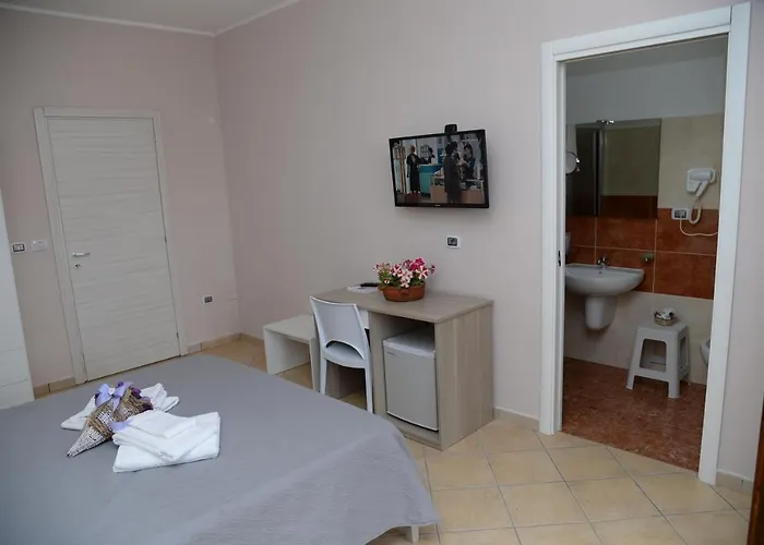 Valeri לינה וארוחת בוקר 4*