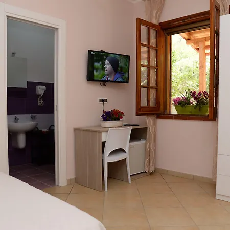 Alojamento de Acomodação e Pequeno-almoço Valeri Tropea